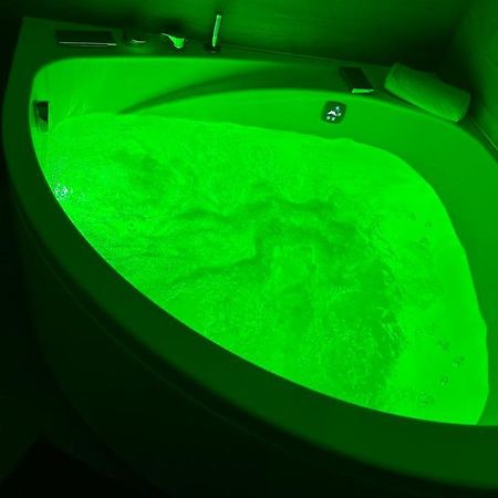 Luxury Apartment With Jacuzzi Santiago de Compostella Buitenkant foto