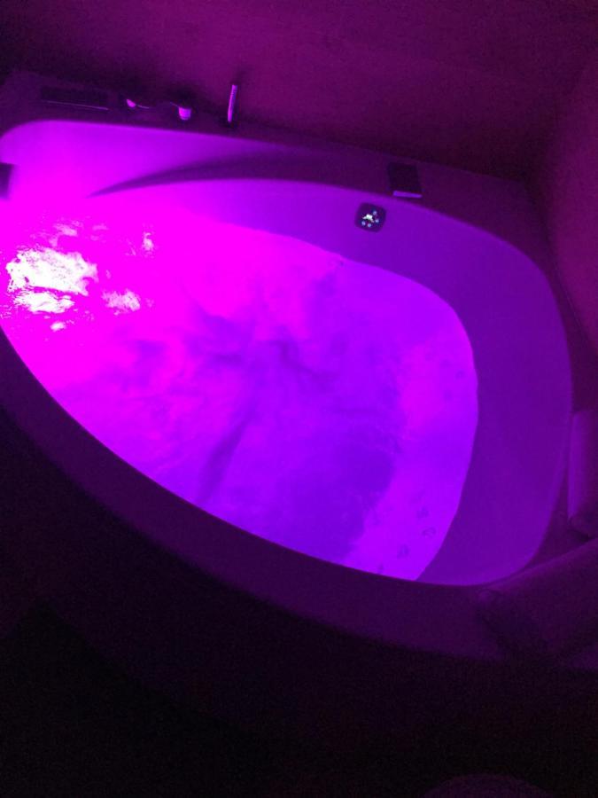 Luxury Apartment With Jacuzzi Santiago de Compostella Buitenkant foto