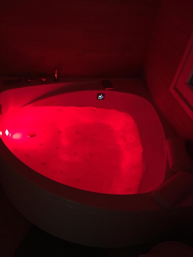 Luxury Apartment With Jacuzzi Santiago de Compostella Buitenkant foto